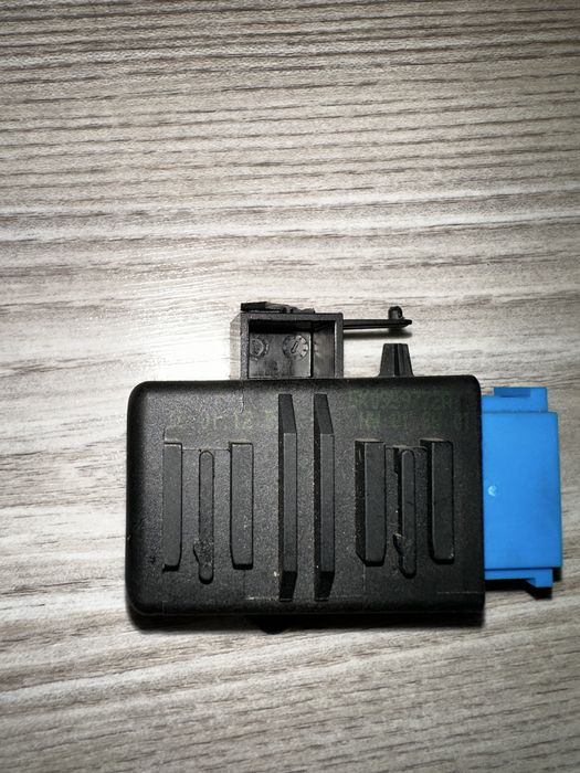 Modul incalzire in scaune VW 5K0959772A