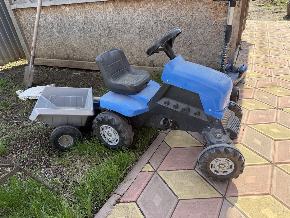 Продам велосипед, самокат и детский трактор