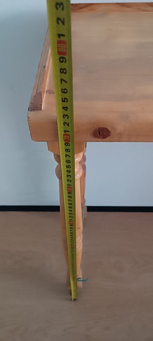 Мини столик на колесах