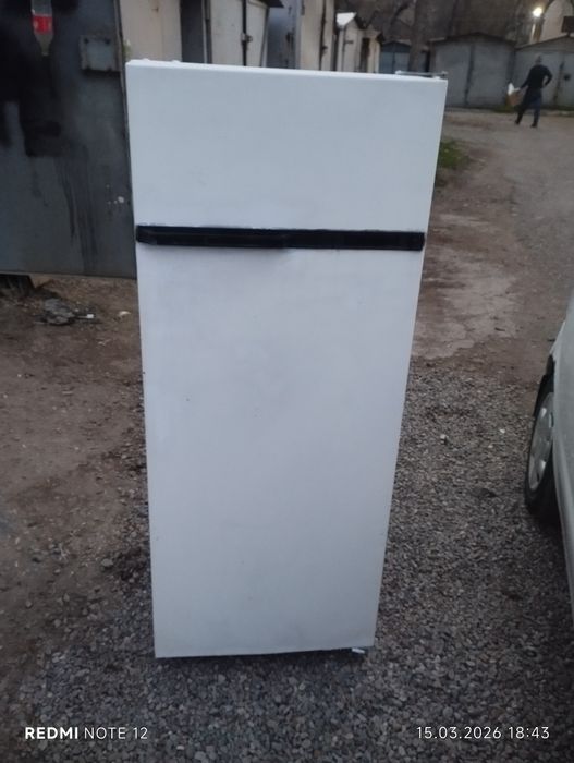 Продаётся холодильник снежинка