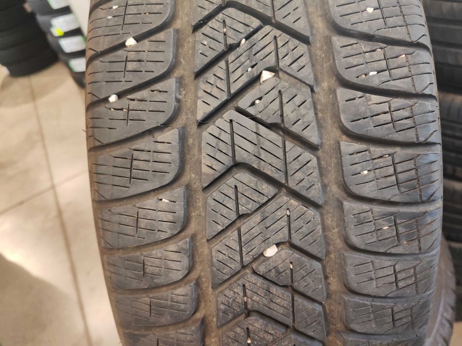 2бр. зимни гуми 255/55/19 Pirelli
