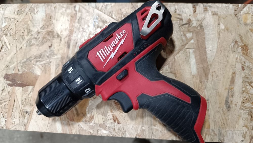 Rindea18V dewalt,filetanta milwaukee 12V, cutie dewalt