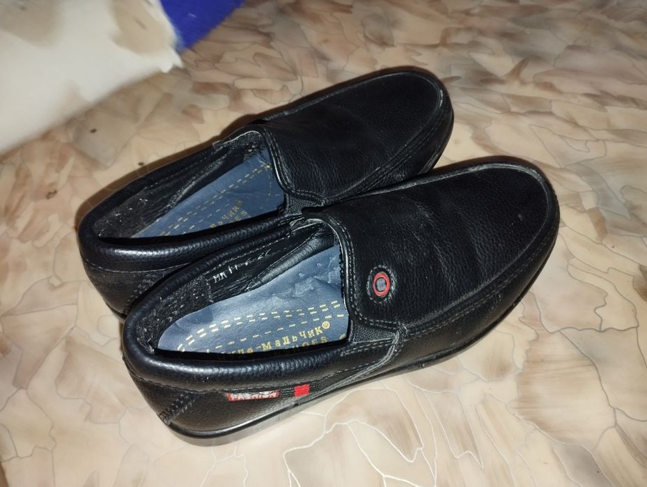 Туфли для мальчика, один раз одели
