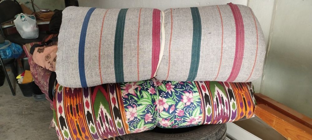 Продам матрасы и подушки.