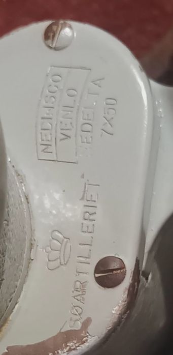 Binoclu militar cu gradație și focalizare automata