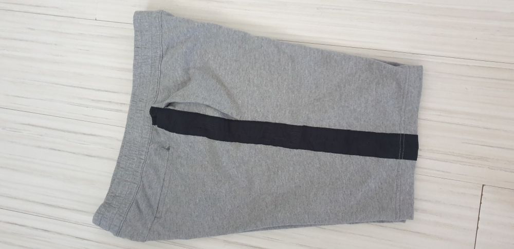 Emporio Armani EA7 Milano / M/L НОВО! ОРИГИНАЛ! Мъжки Къси Панталони!
