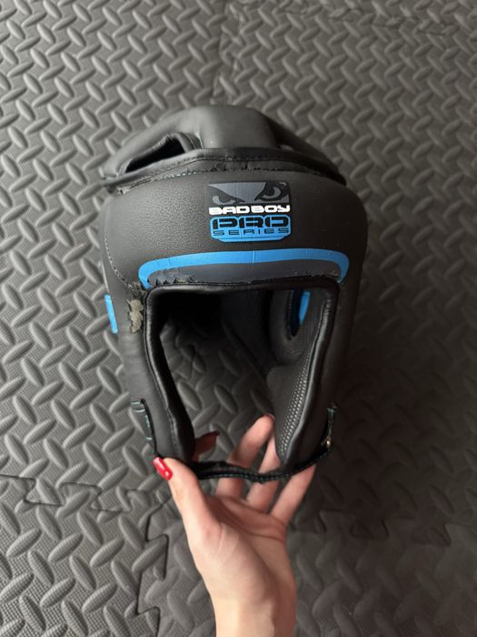 Боксова каска Bad boy pro series M