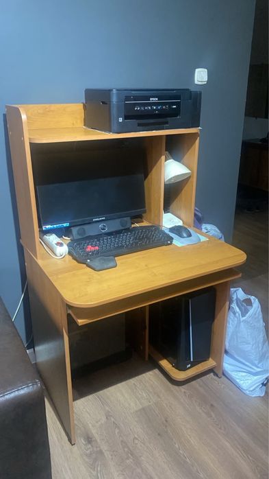 Стол компьютерный