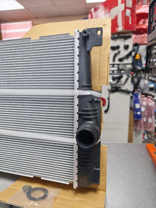 BMW F10 N20 двигатель радиатор