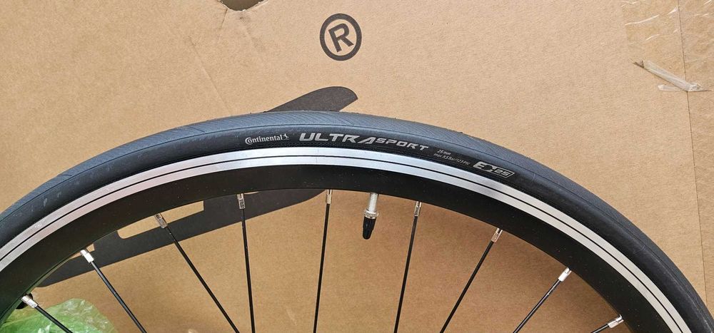 Продавам  чисто нови шосейни колелета