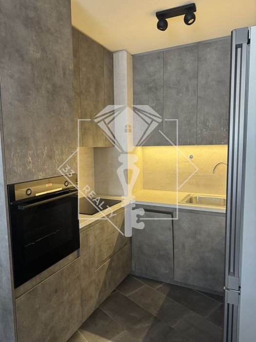 Продава се Двустаен апартамент в Пловдив, Остромила - 67 кв.м за 2208 €/кв.м - Снимка #5