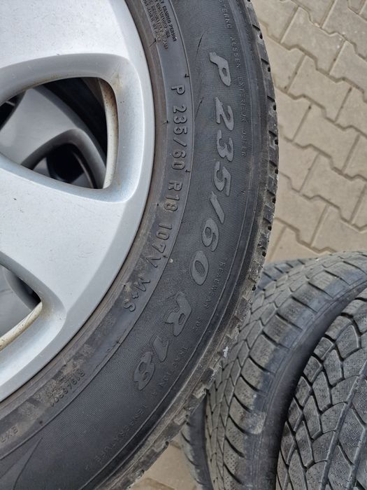 Гуми с Джанти Audi Q7 235/60 R18