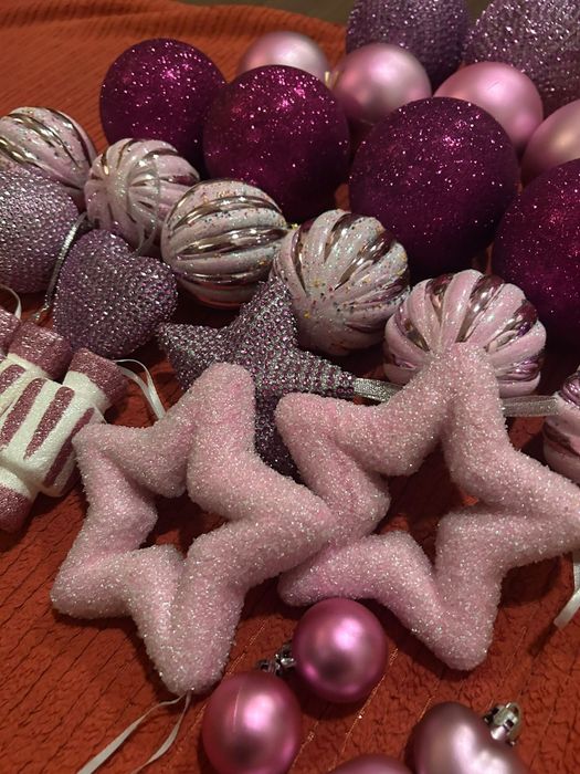 Vând globuri roz/mov