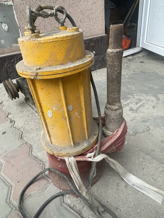 Погружной насос