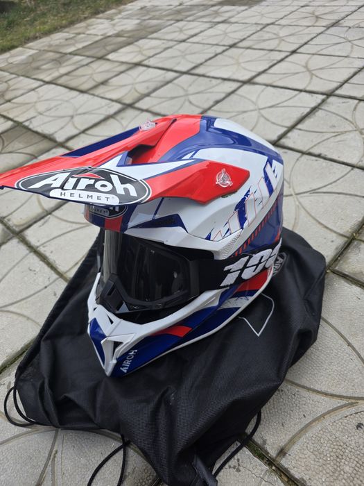 Каска Airoh XL размер