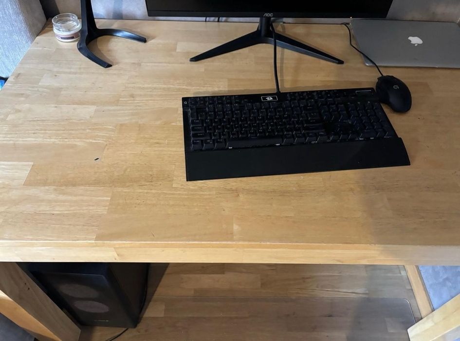 Vand 4 mese bucatarie/sufragerie,lemn masiv