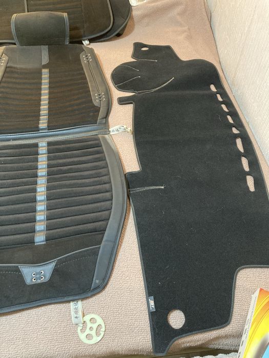 Чехлы на Тоёта Хайландр