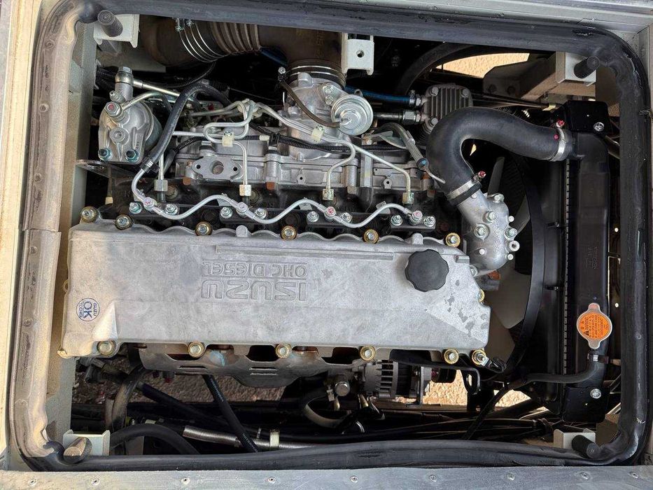 ISUZU SAZ HC40 автобус