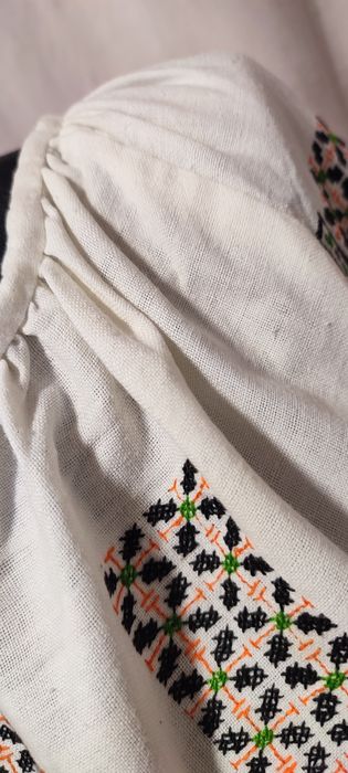 Ie veche tradițională