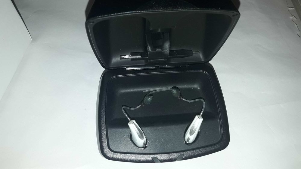 Aparate auditive STARKEY Livio 2400 wifi , charger , USA , Eden nou