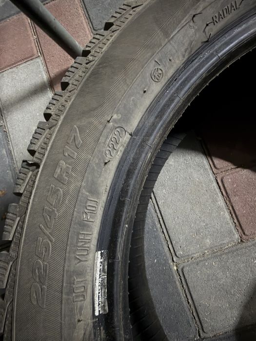 Комплект зимней резины с шипами 225/45/R17