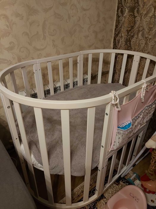 Продам кроватку 6 в 1