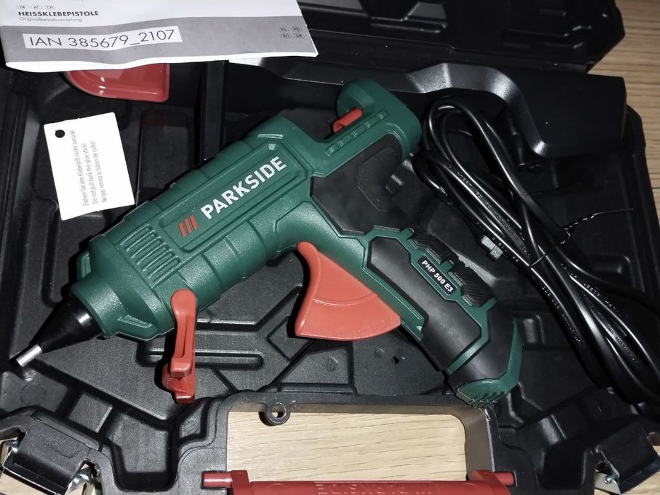 Пистолет за лепило, нов