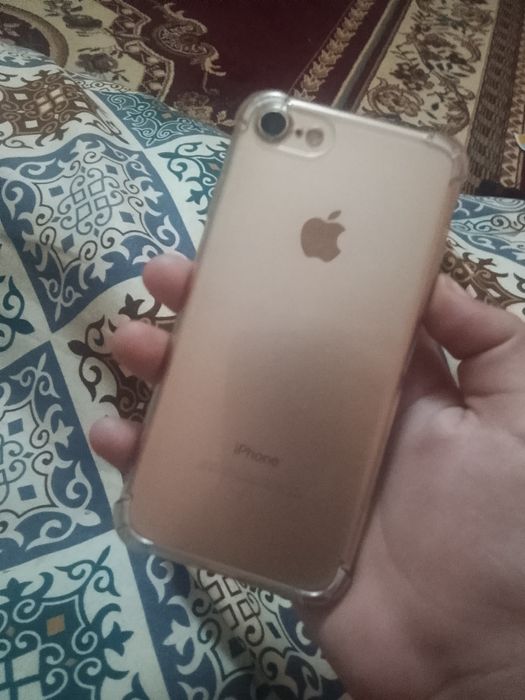 Продам iPhone 7 128 гб