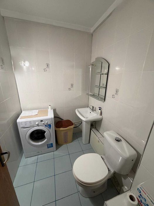 Proprietar vand apartament 3 camere Decomandat