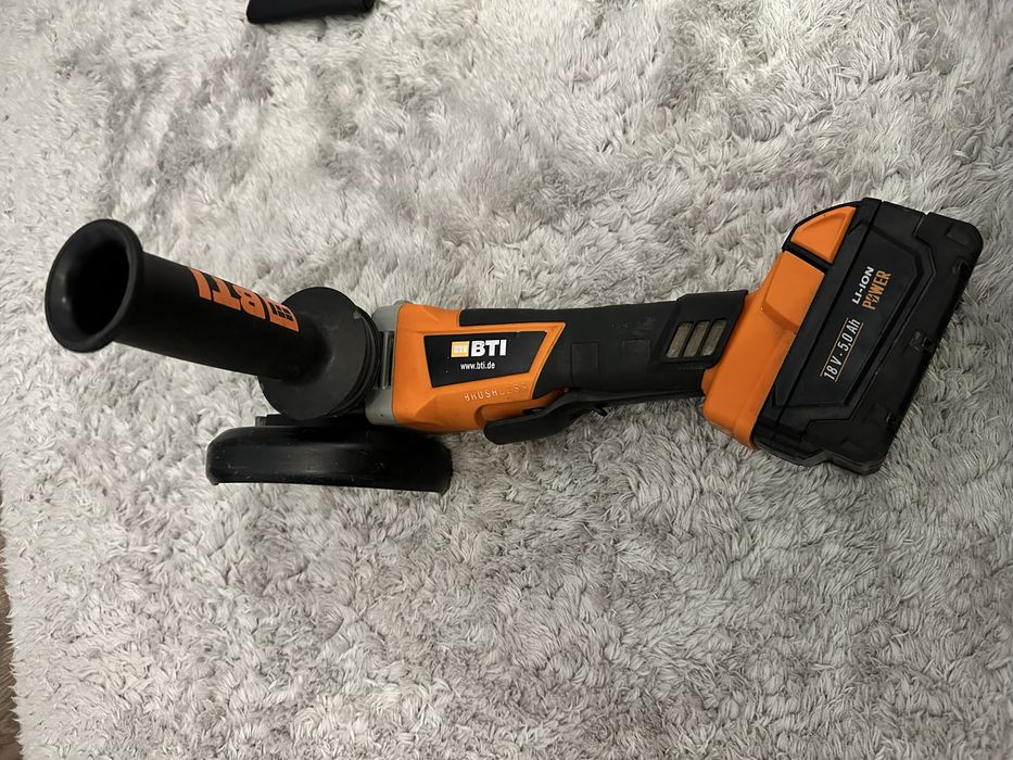 BTI A18 Wks BL Ъглошлайф