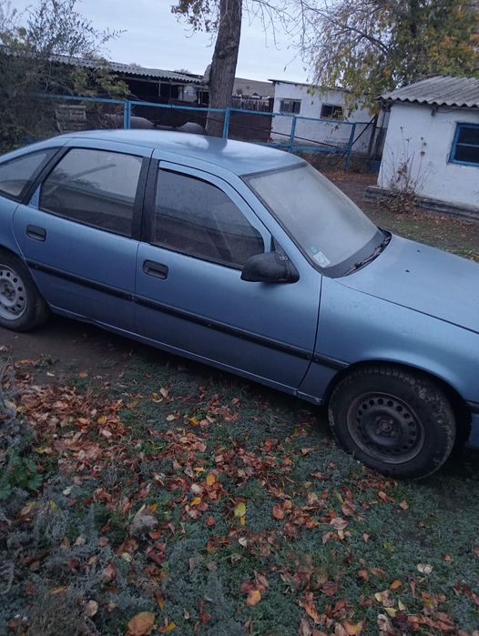 Опель Вектра 1993 объём 1,8