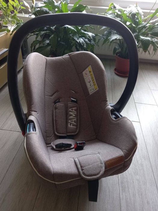 Бебешка кошница за кола Chipolino