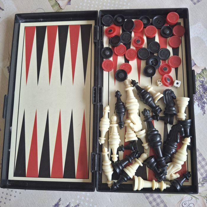 Винтидж сервиз за чай от фино,тънкостенно огледално огнеупорно стъкло.