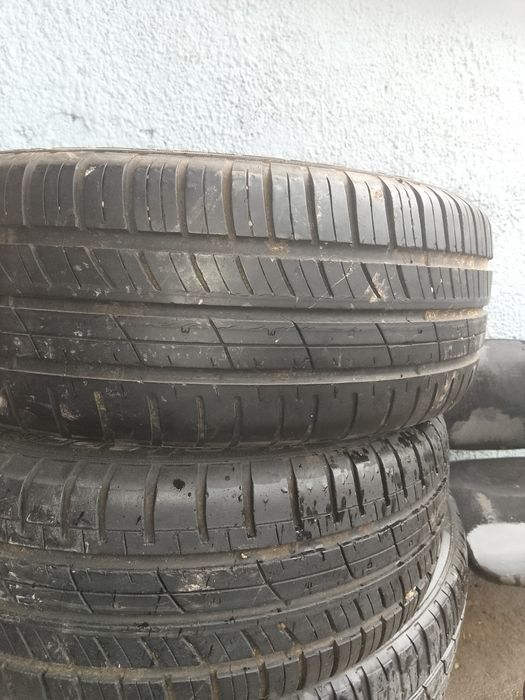 Продам 2 резины бу в хорошем состоянии