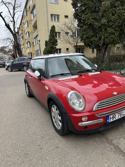 Mini Cooper 2004 – 1.6 benzină – 136 CP – Suspensie sport – Stare bună