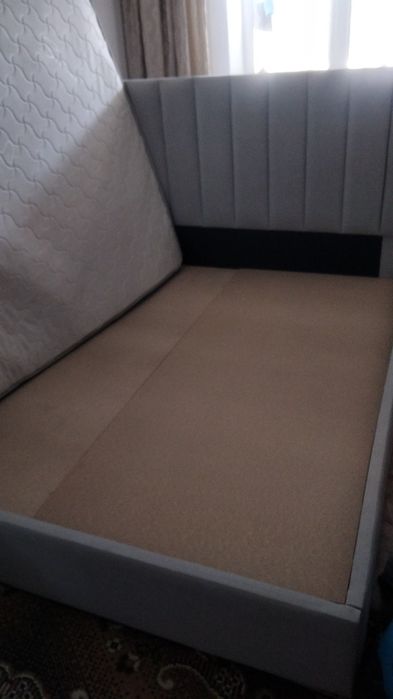 Продам кровать с матрасом