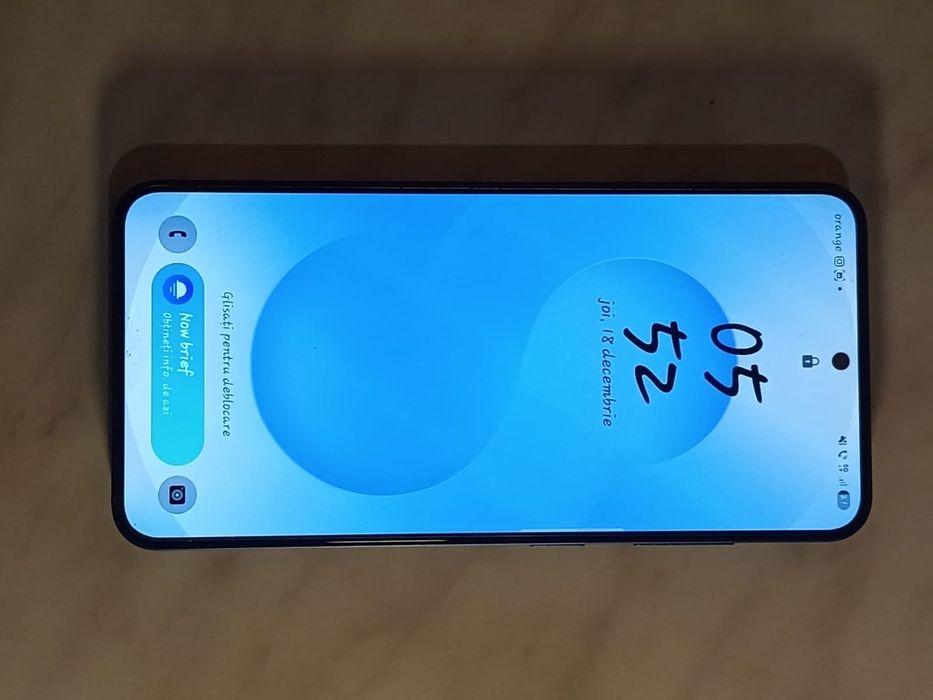 Vând   samsung s25  urgent