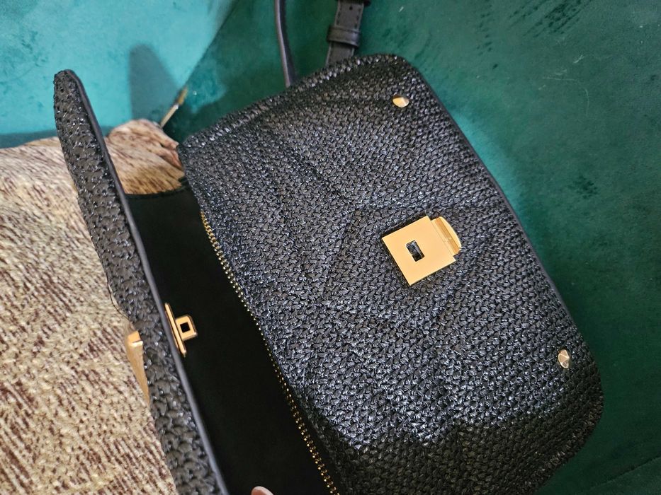 Малка дамска чантичка