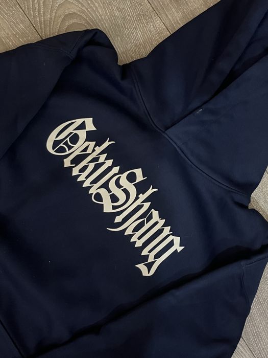 Толстовка с драконом сзади