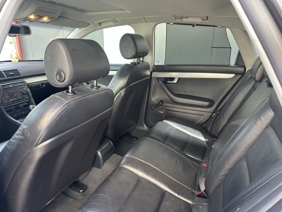 Audi A4 2.0 TDI 140CP S-LINE