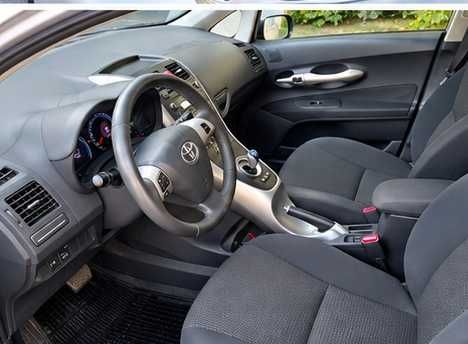 TOYOTA Auris 2011 — imagine 3