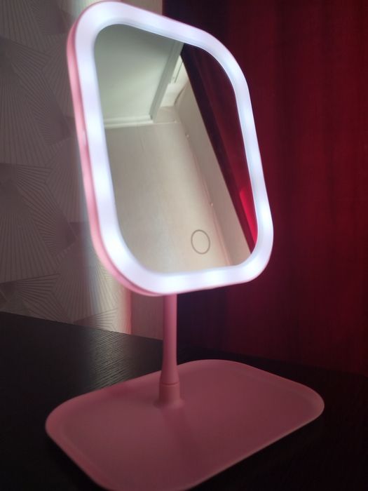 Зеркало для макияжа