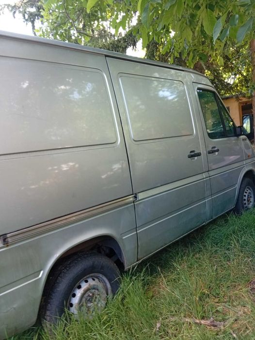 Продавам Бус VW LT