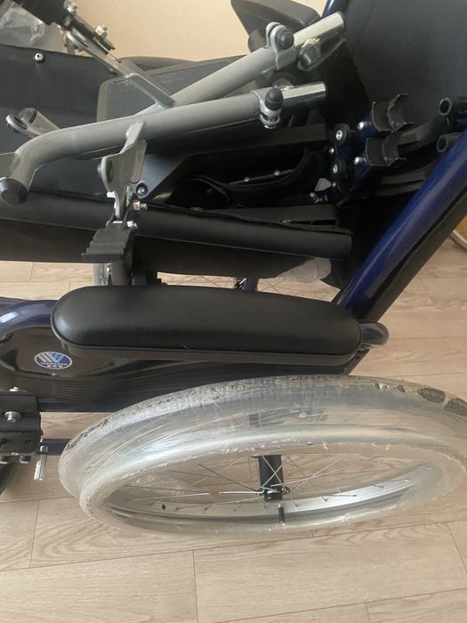 Коляска инвалидная новая