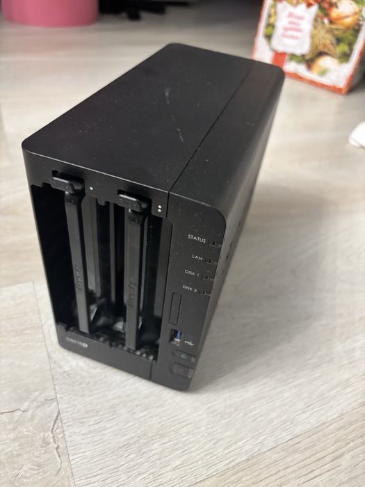 Synology DS218+ (4 GB RAM), без дисков