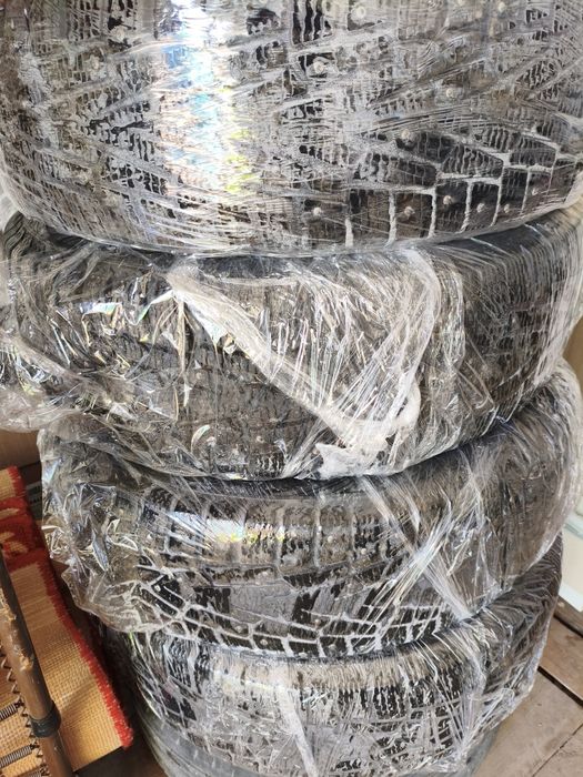 Зимние шипованные