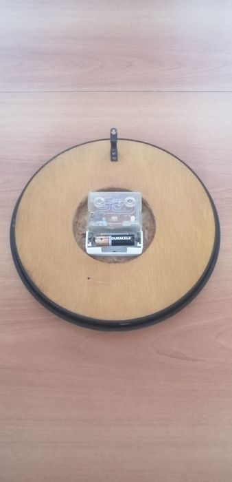 Продам часы "Янтарь" на стену