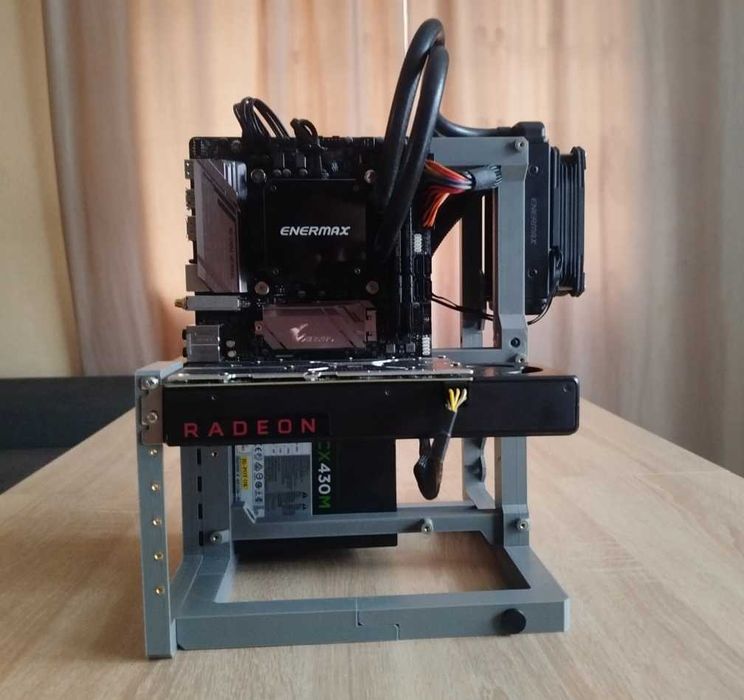 Carcasă PC Open Frame ATX – Design Modern