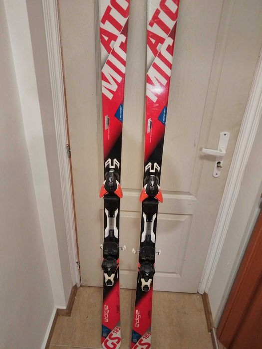 Ски Атомик за Гигантски слалом