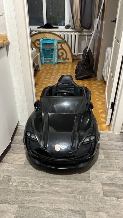 Продается детский электромобиль